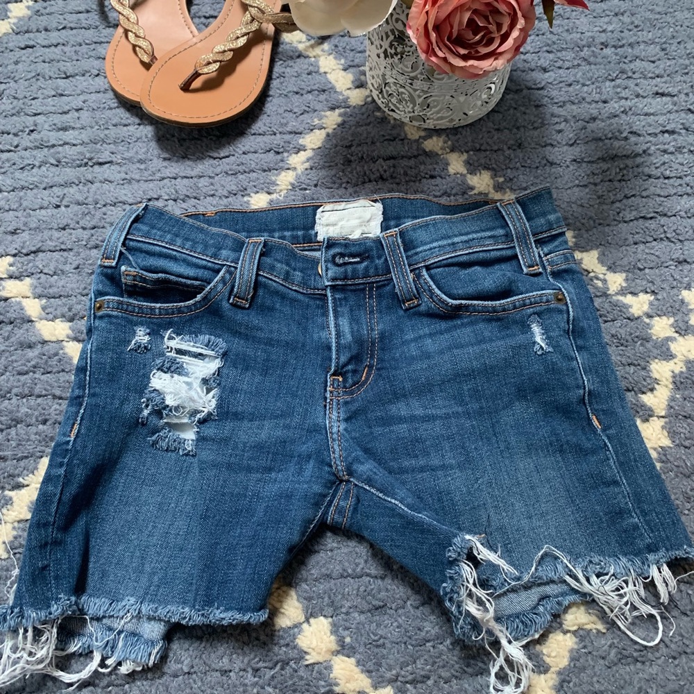 Current Elliot Distressed Cur Off Shorts